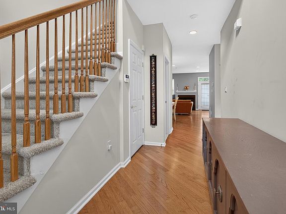 3rd image of 311 Lisa Way