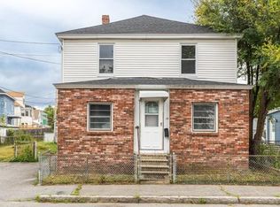 19 Carolyn St, Lowell, MA 01850