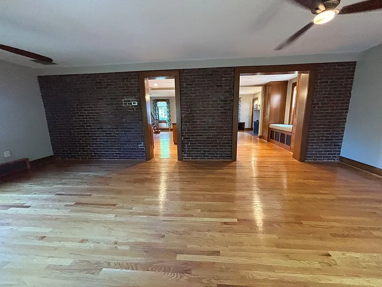 2412 Alberta Ave SW — Photo 16