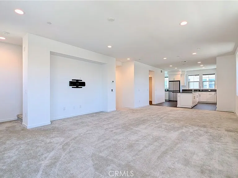 231 Babson Ct — Photo 15