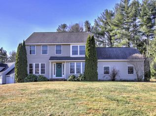 25 Wedgewood Dr, Saco, ME 04072