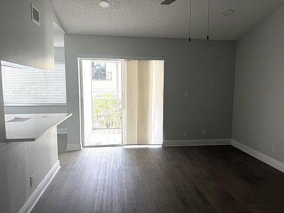 3rd image of 5612 ROCK ISLAND Road #172
