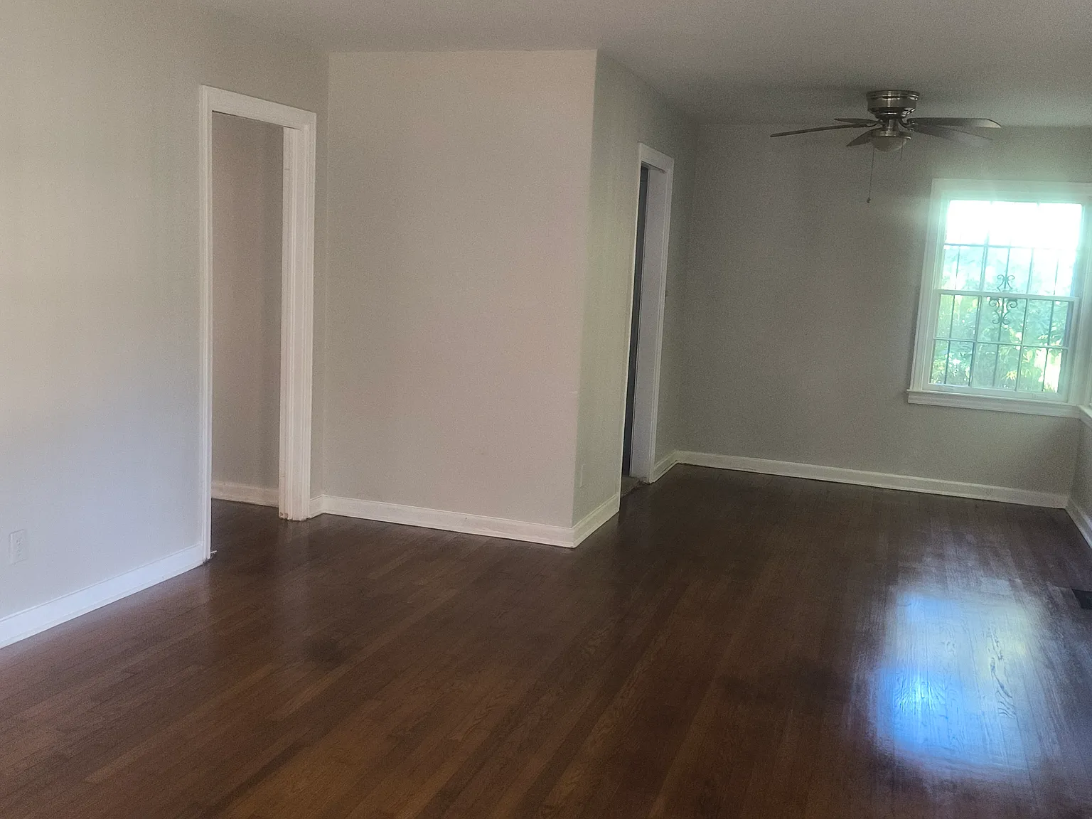 3 bed, 1200 sqft, $1,100 — Photo 4