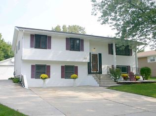 307 Pochet Ln, Schaumburg, IL 60193