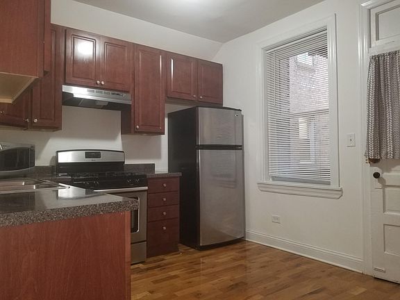 2nd image of 2150 W Berteau Ave APT 1S