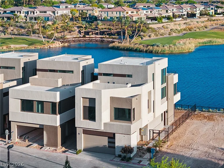 66 Lakefront Dr — Photo 60