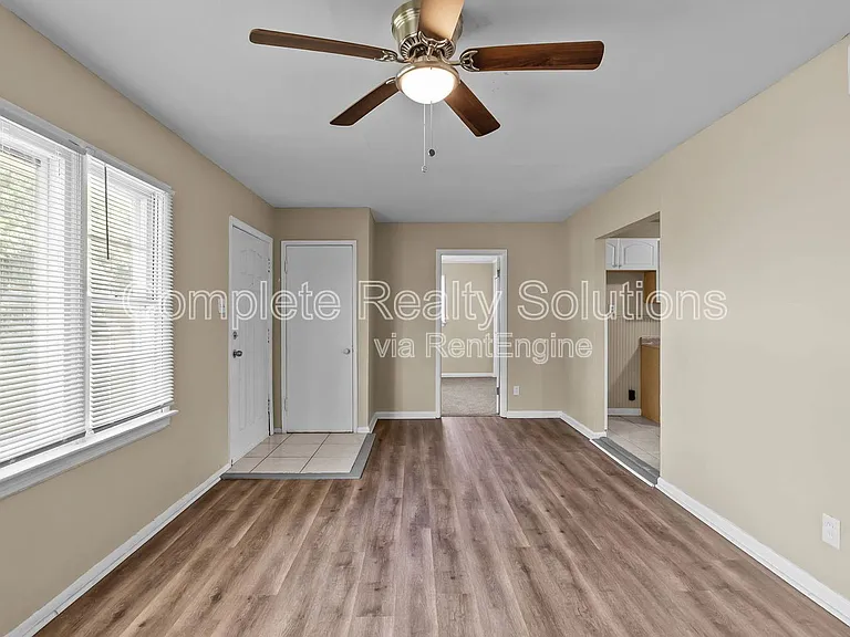 1132 Redman Blvd — Photo 8