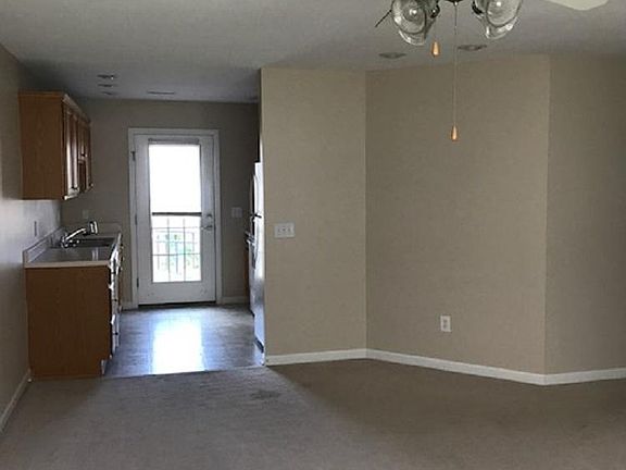 3rd image of 1305 Kensington Pl