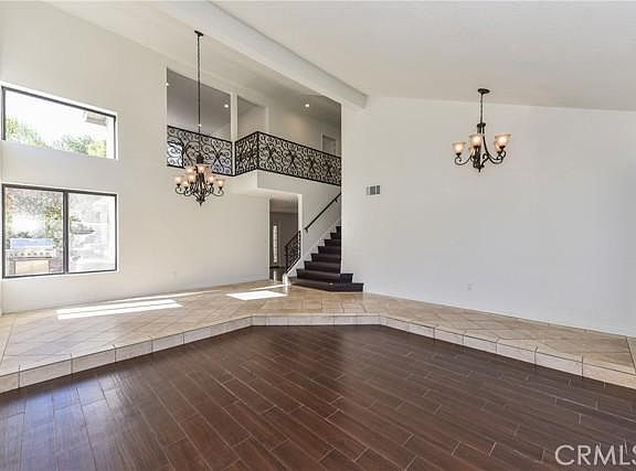 3rd image of 949 Whitecliff Dr