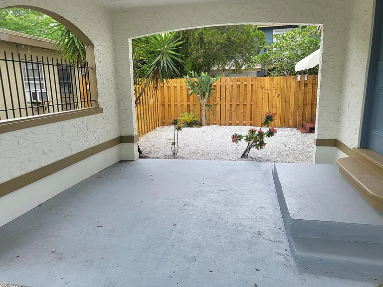 1945 15th Ave — Photo 10