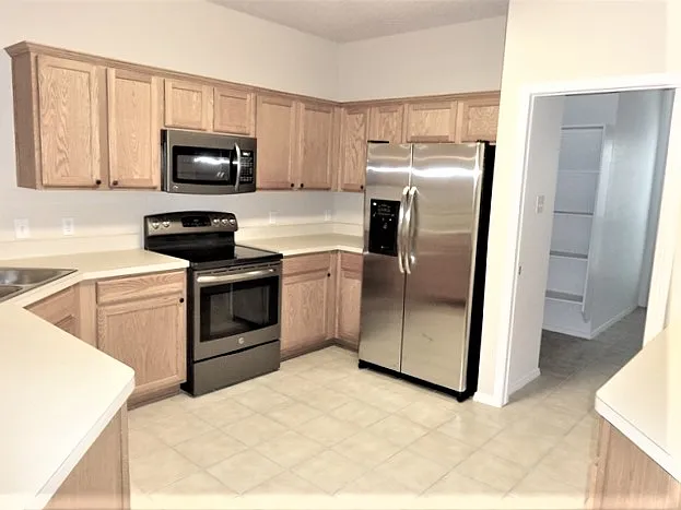 9836 Hedge Bell Dr — Photo 2