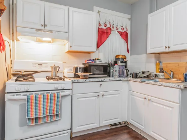 164 Highland Avenue image 7 of 11