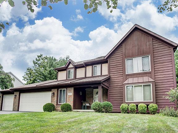 2nd image of 9939 Oxford Dr