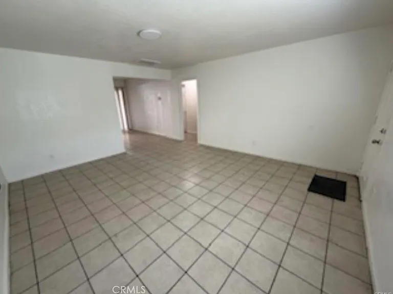 1064 Waters Ave — Photo 2
