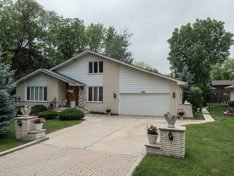 1st image of 10028 S 86th Ct