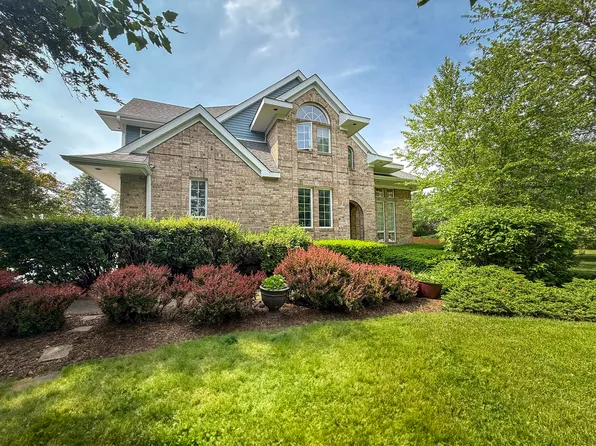 720 Fairway Ln, Sycamore, IL 60178