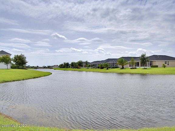 5th image of 3553 Carambola Cir