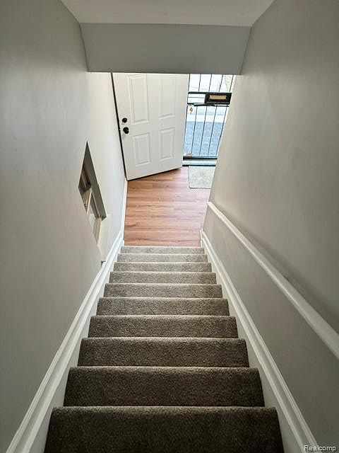 5903 Kensington Ave, photo 22