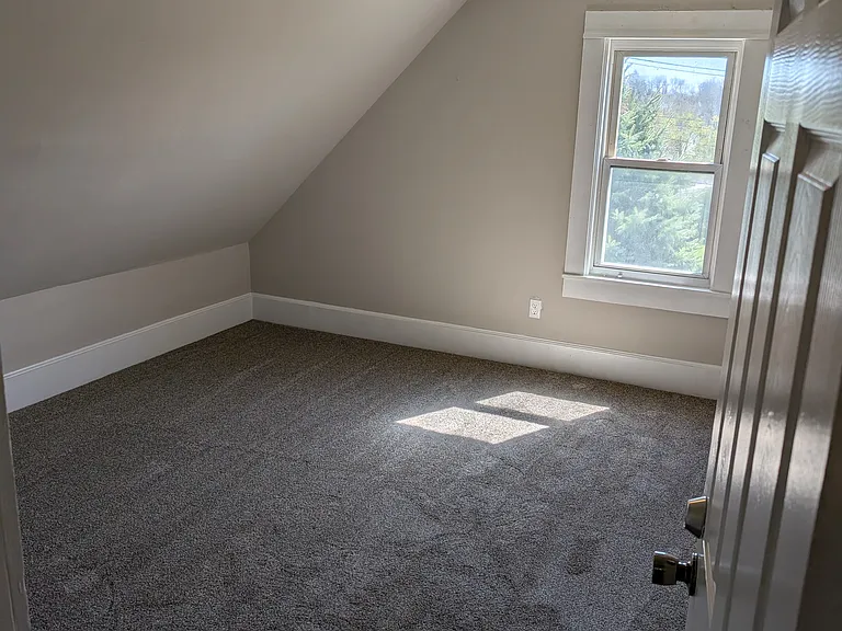 437 Somerset Ave #3 — Photo 5