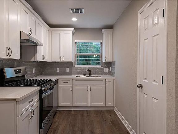 2nd image of 6015 Marwood Dr