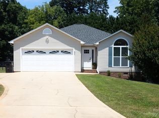 125 Halifax Ct, Gastonia, NC 28056