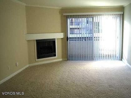 4th image of 5530 Owensmouth Ave APT 131