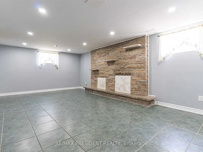 17 Manitou Cres #BASEMENT — Photo 7
