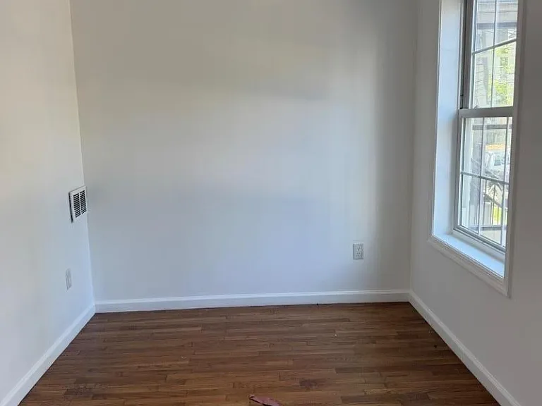 118 Bayard St — Photo 2