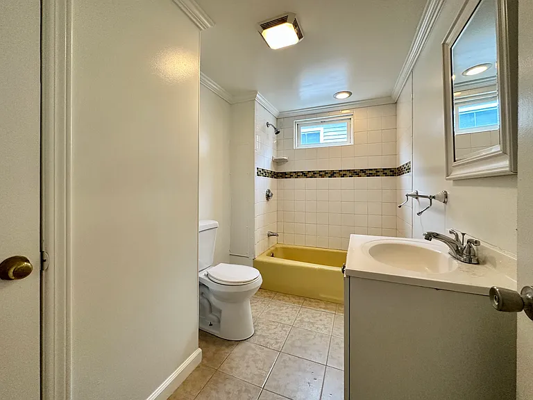 170 Alabama Ave — Photo 35