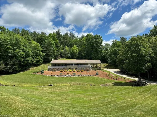 424 Timber Ridge Rd, Millers Creek, NC 28651