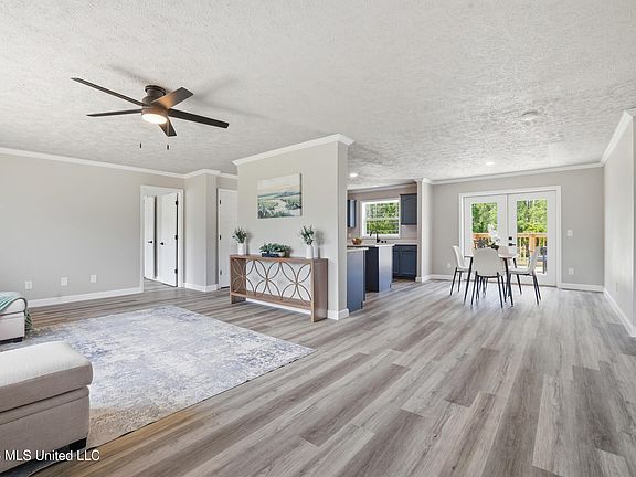 4th image of 11604 Fox Ridge Dr