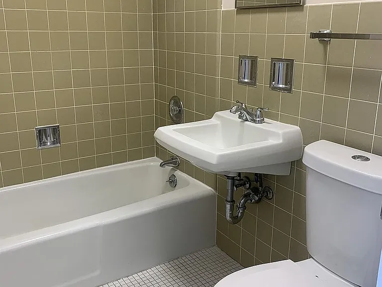 390 Executive Dr #207 — Photo 5