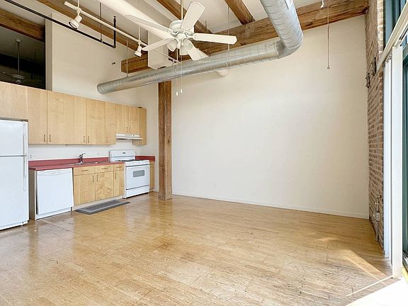 4th image of 3500 S Sangamon St APT 404
