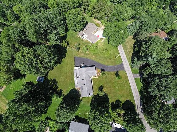 3rd image of 52 Queens Dr