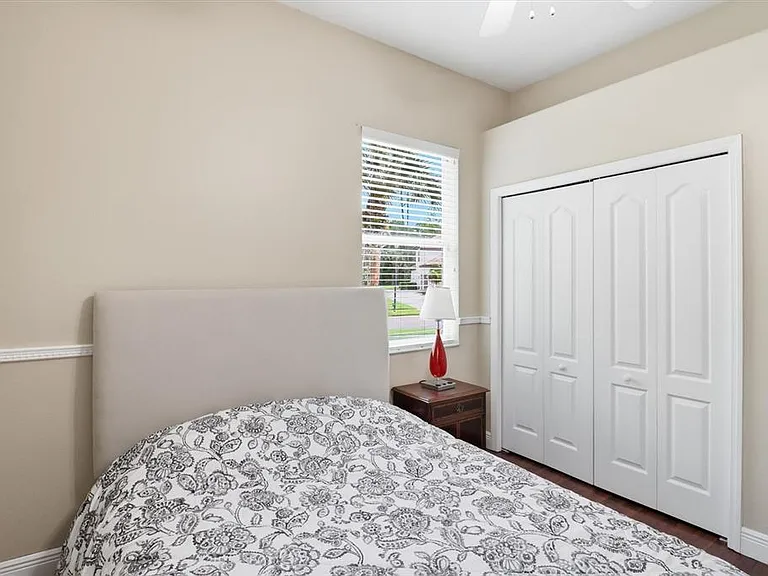 1124 Cypress Loft Pl — Photo 40