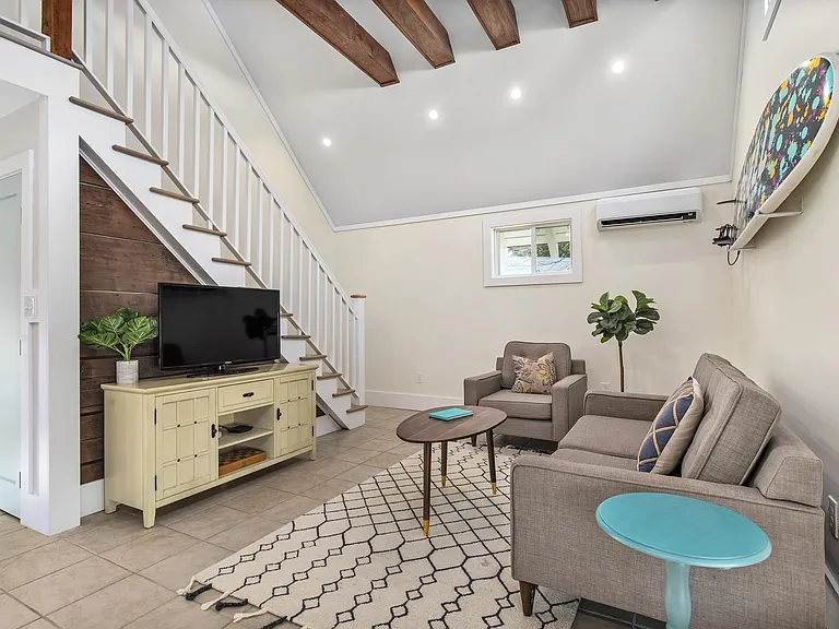 50 Briar Rd — Photo 5