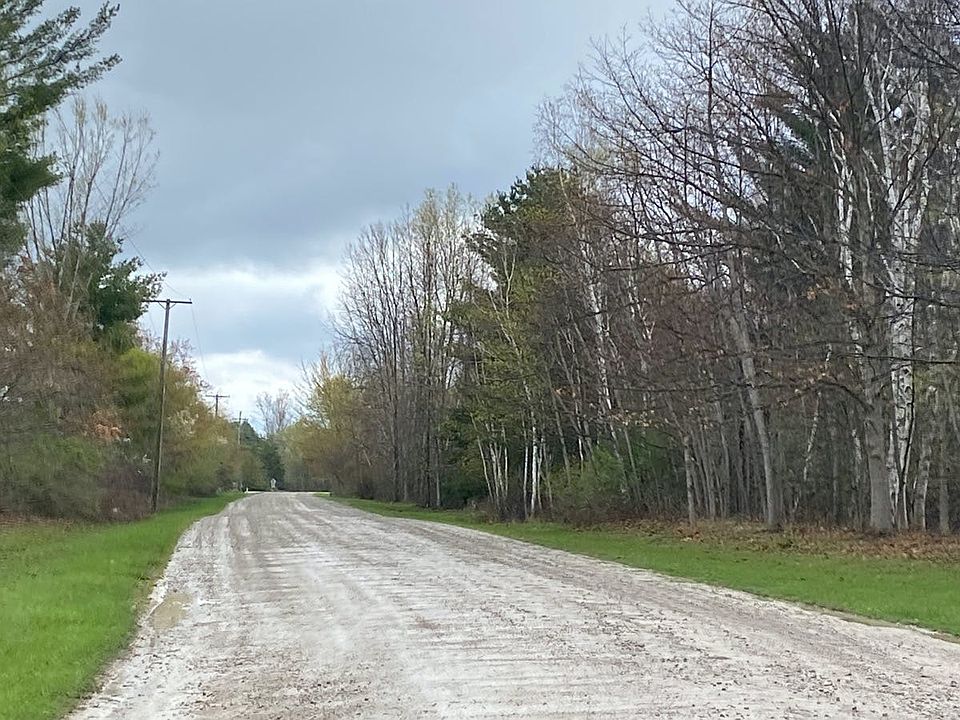 2nd image of 2095 Hunters Park W