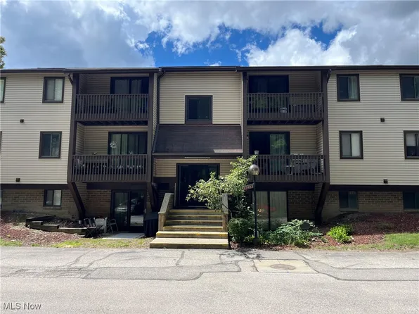 27413 Westown Blvd APT 1612, Westlake, OH 44145