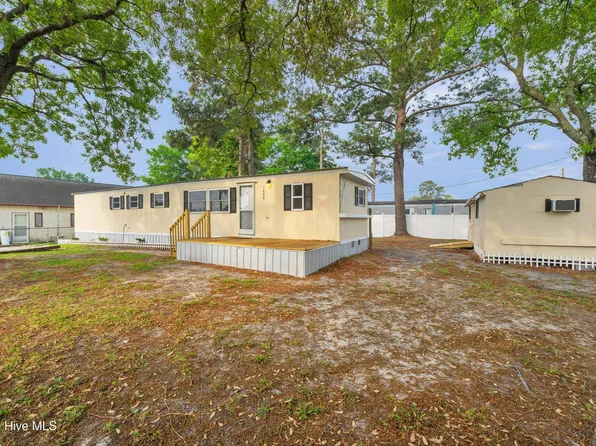 1688 Coastal Pine Drive SW, Ocean Isle Beach, NC 28469