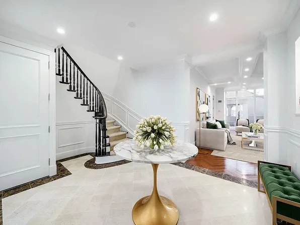 351 E 51st St #Tha, New York, NY 10022