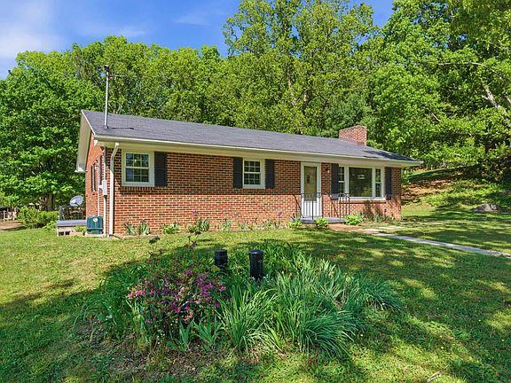 2nd image of 1710 Harman Dr