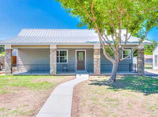 505 N 3rd St, Ballinger, TX 76821