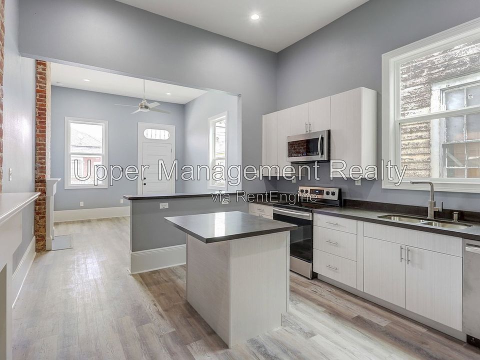 1st image of 2510 1st St #2510