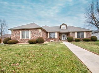 610 N Milton Dr, Nixa, MO 65714