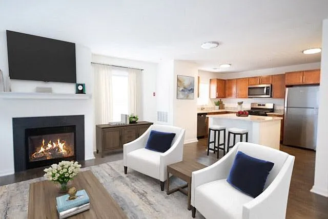 Huntington Townhomes — Photo 6