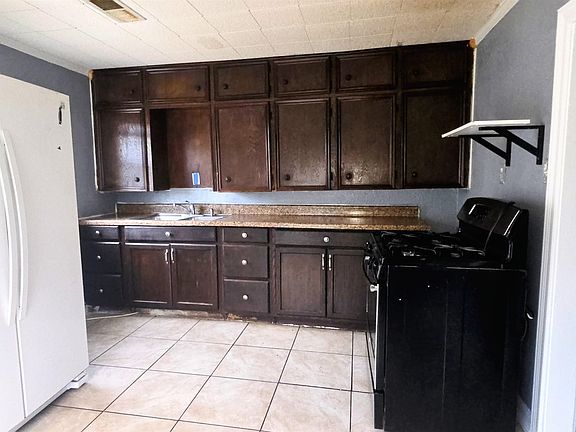 4th image of 5040 6th St