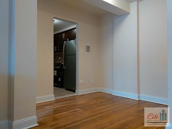 3rd image of 3324 Parsons Blvd APT 5H