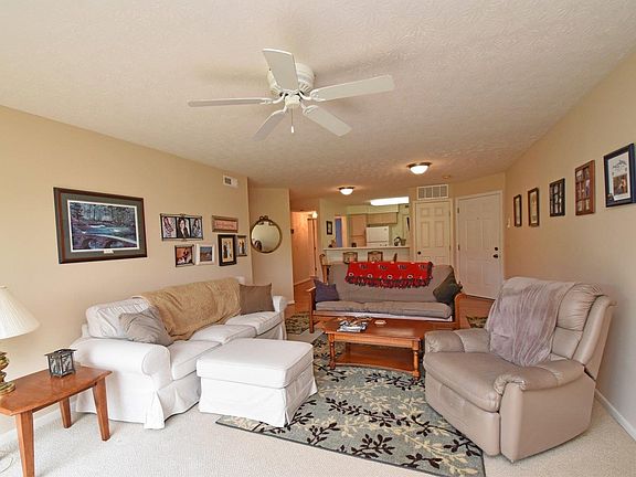 4th image of 4321 N Shore Dr Unit 102