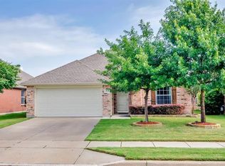4617 Daisy Leaf Dr, Fort Worth, TX 76244