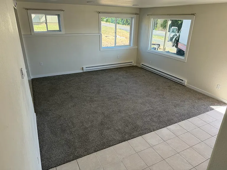 404 Klickitat Ave #2 — Photo 9